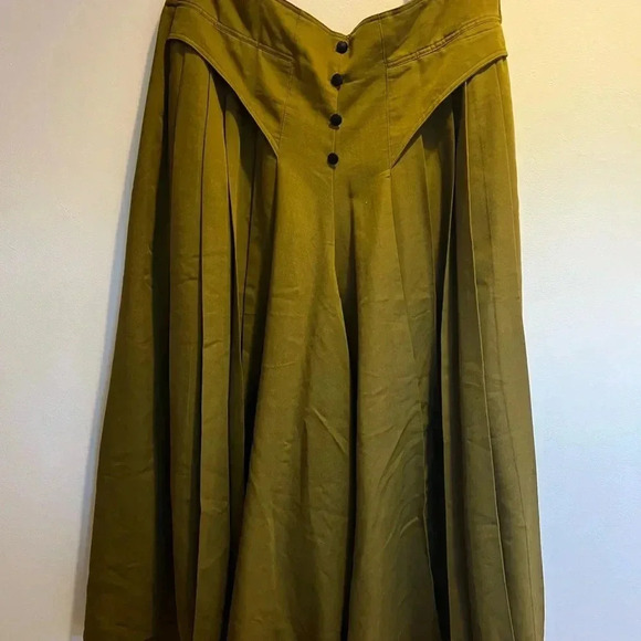 Wide Leg Olive Pants - Picture 7 of 9